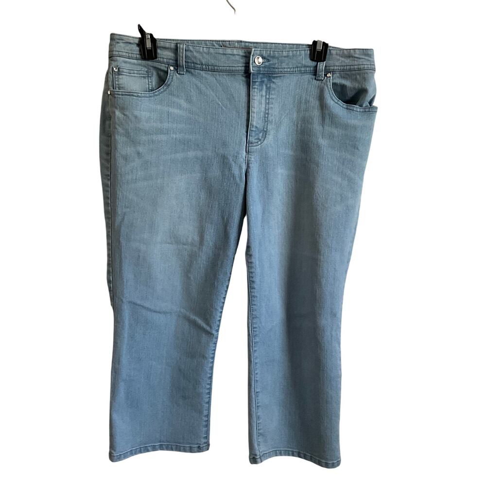 Chico’s Cropped Denim Floral/Rhinestone Pocket‎ Capris - Size 16